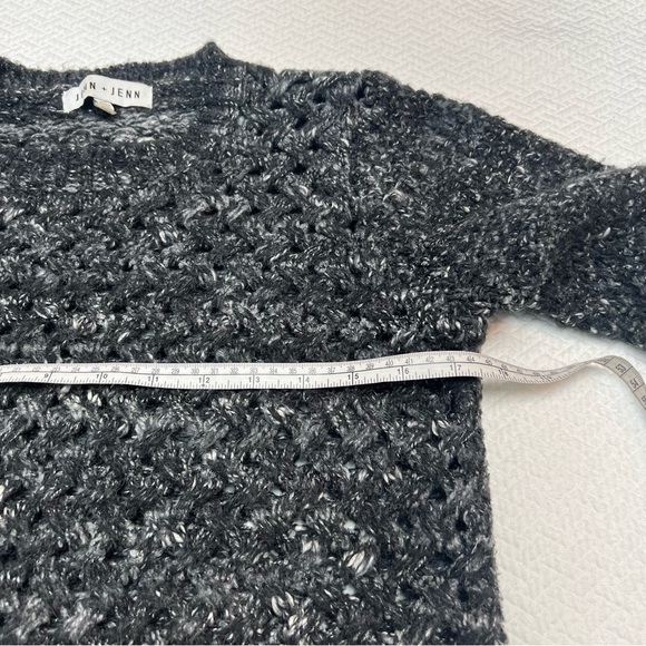 John & Jenn Dark Grey Basketweave Sweater Size XS - Picture 7 of 9